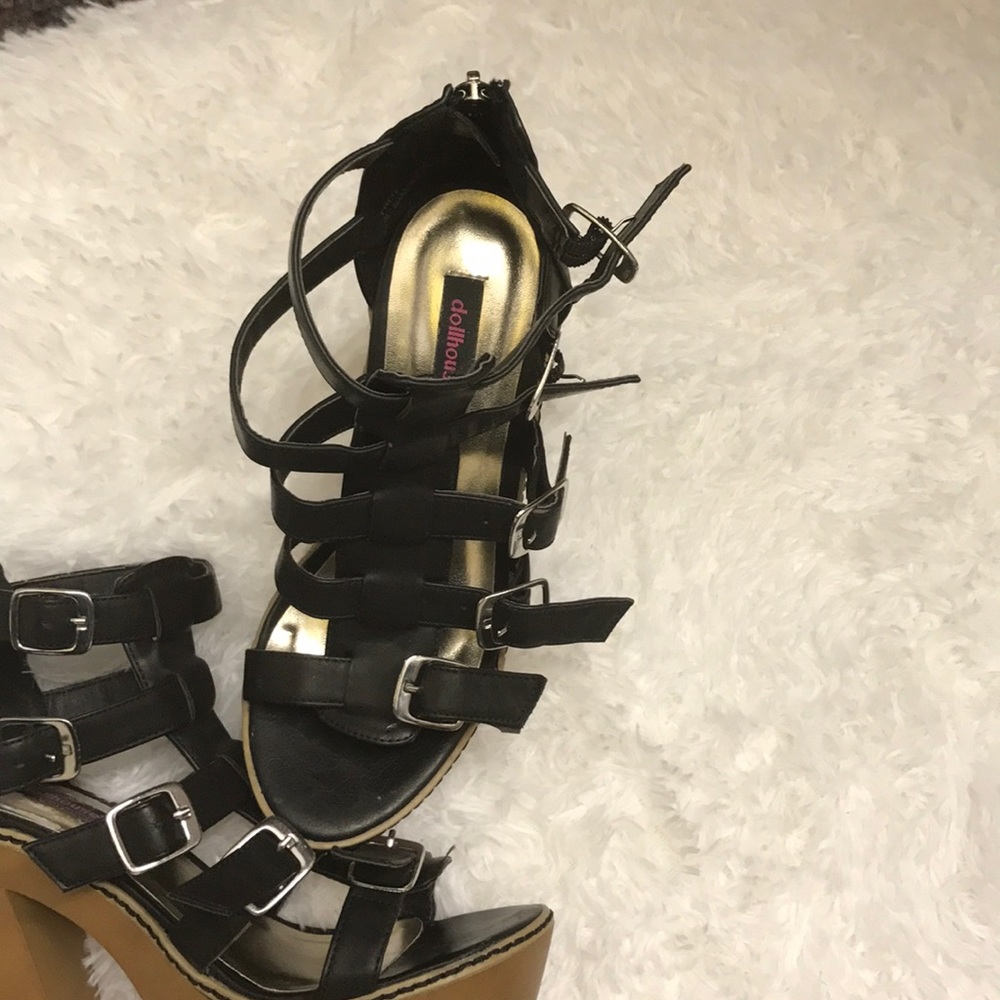 Heels - Picture 2 of 3
